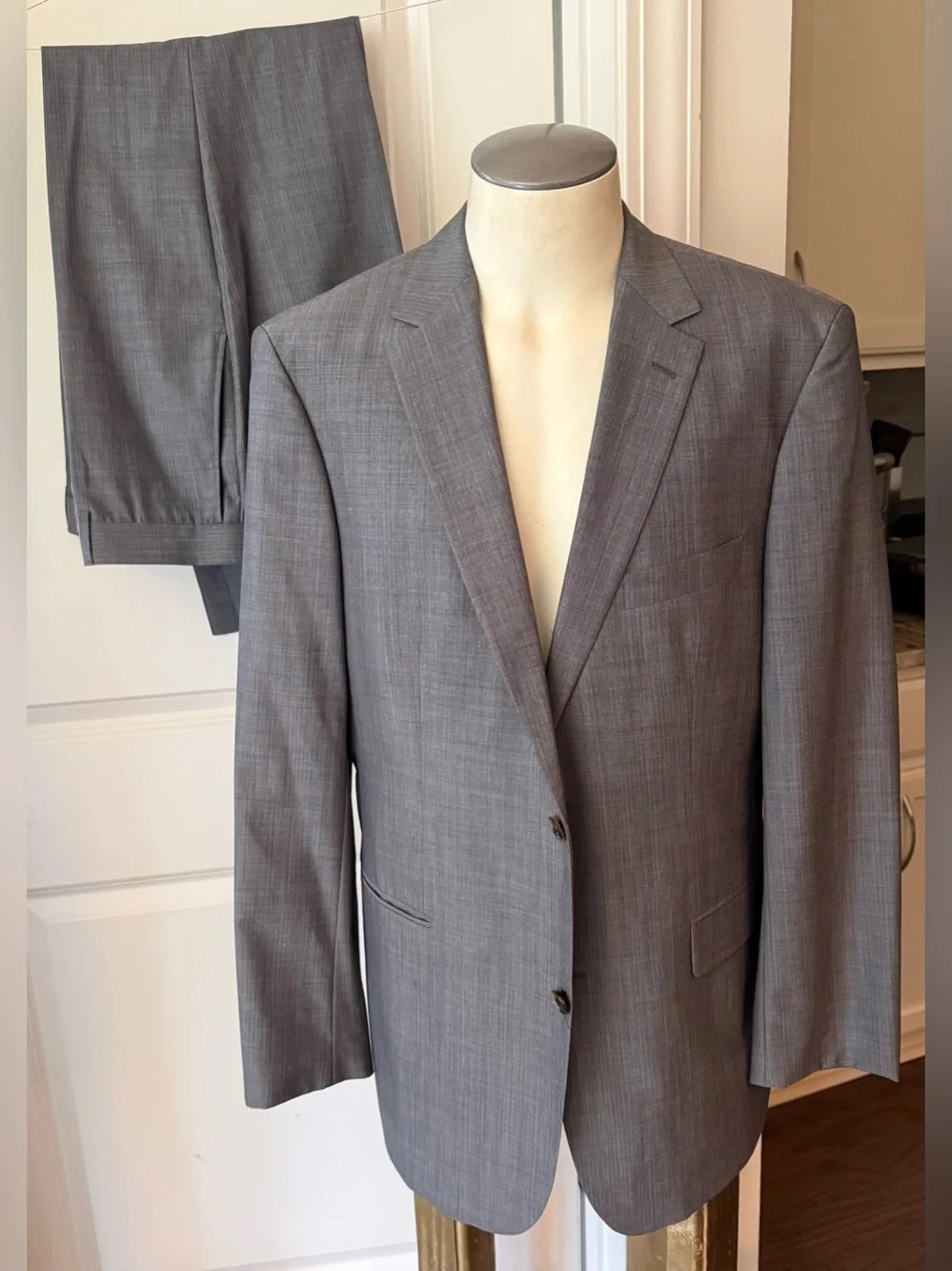 BOSS HUGO BOSS GREY Super 100 Wool Suit Size 44 LONG